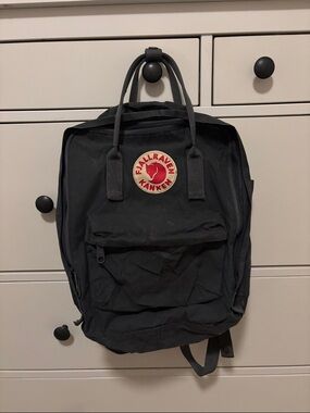 Fjallraven Kånken Classic Backpack - Dark Navy/Gray